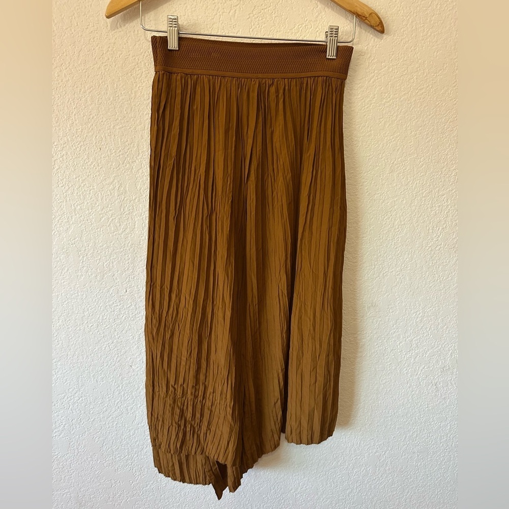 Vince highrise crinkle pleated midi skirt in Bronze Brown - size XS